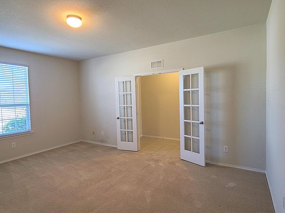 4th image of 2328 Barzona Dr