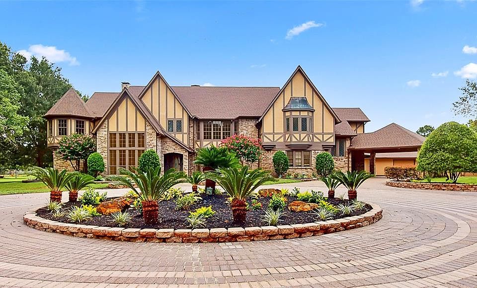 Welcome to 3601 Lily! Your chance to own the home of Legendary ICON Mickey Gilley! It has it ALL!!! +/- 9 up to 15 Acres with Lake, Gazebo, Swimming Pool, Tennis Courts, 5 Car Garage & MORE....