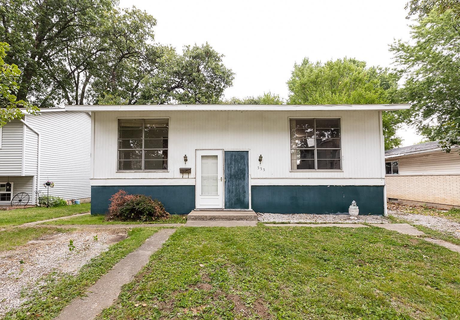555 Grove Ave, Wood River, IL 62095 MLS 23040518 Zillow