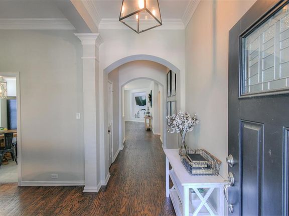 4th image of 716 Creek Walk Pl