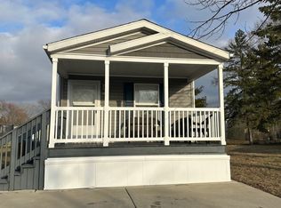 176 N Windmere Cir, Matteson, IL 60443