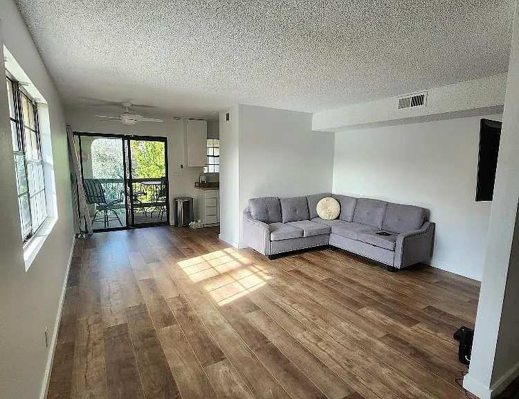 5300 E Waverly Dr #C2 — Photo 6