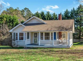 286 Cartpath Rd, North Wilkesboro, NC 28659