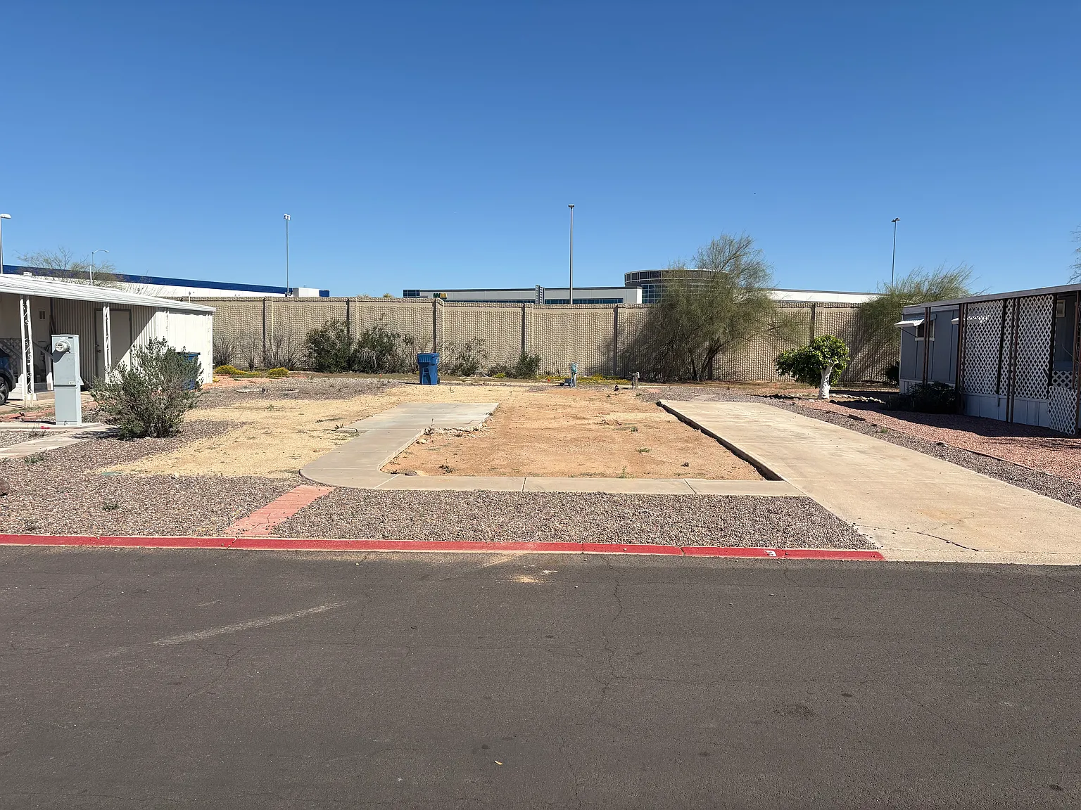 Studio, 950 sqft, $1,007 — Photo 2