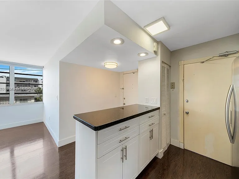 2016 Bay Dr #304 — Photo 14