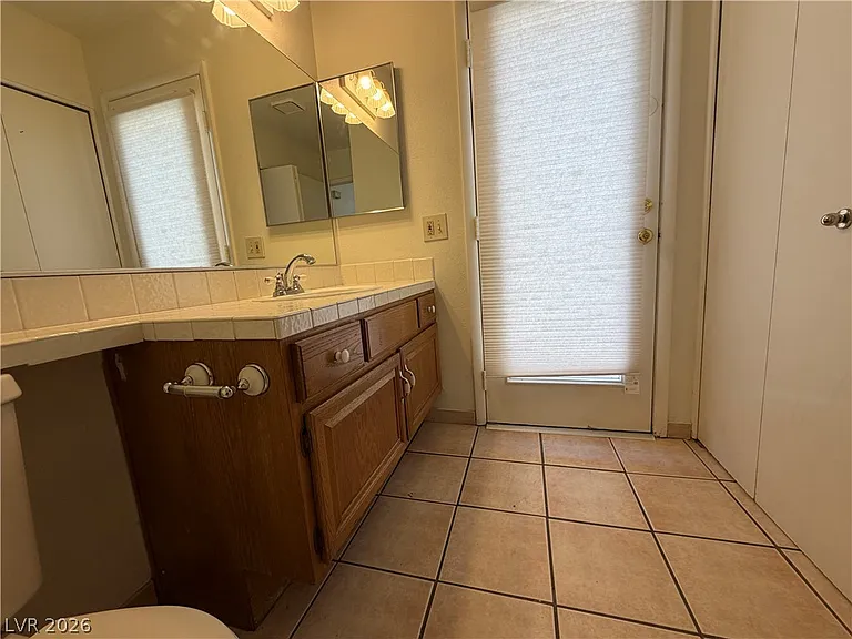 9509 Swan Bay Dr — Photo 15