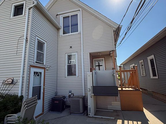 3rd image of 1705 S 71st St