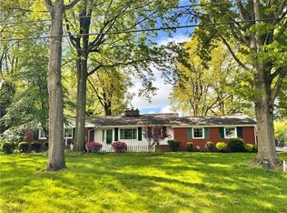 2001 Deerfield Ln NE, Massillon, OH 44646