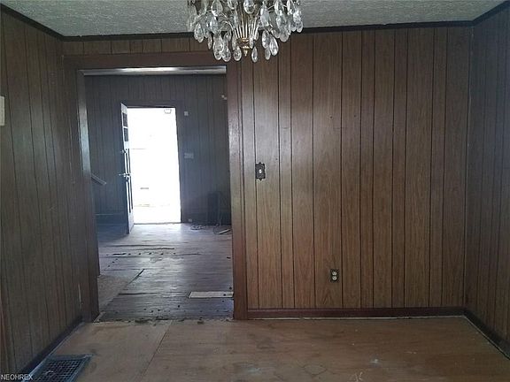 4th image of 857 Sheridan Ave