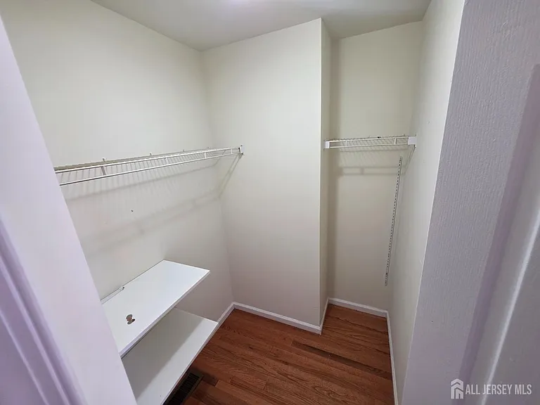 1301 Dahlia Cir — Photo 17
