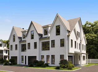 20 Richmond Hill Rd #2, New Canaan, CT 06840