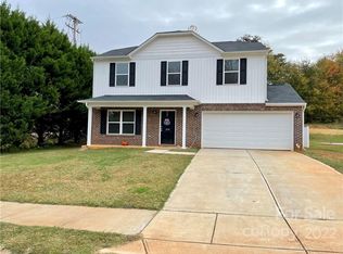 1676 Mayfair Dr, Conover, NC 28613