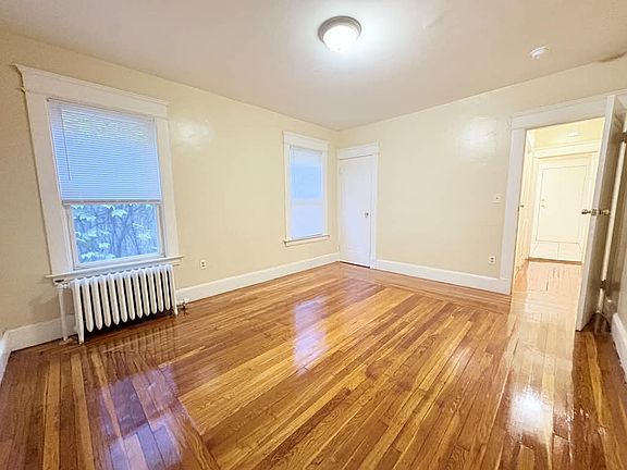4th image of 35 Argonne St #5