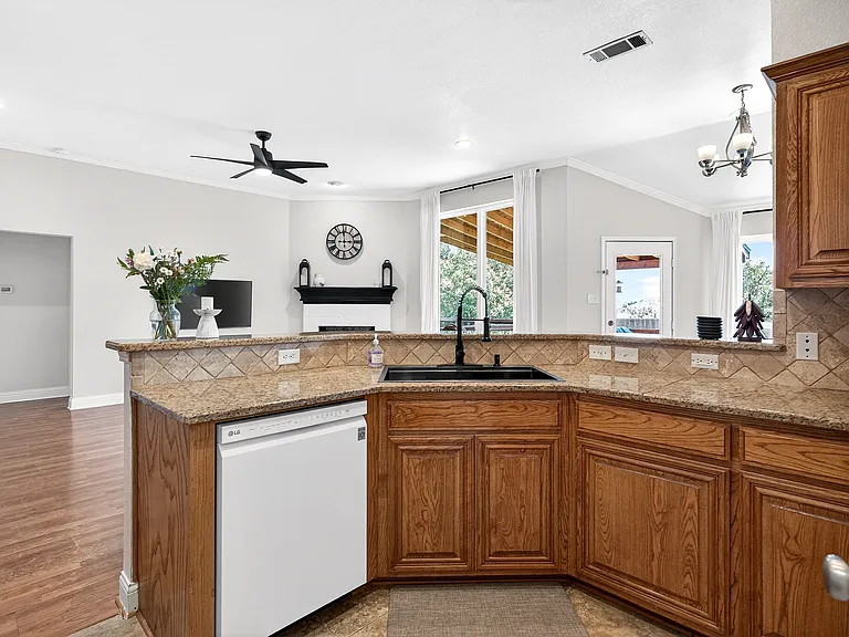 4820 Eagle Trace Dr — Photo 12