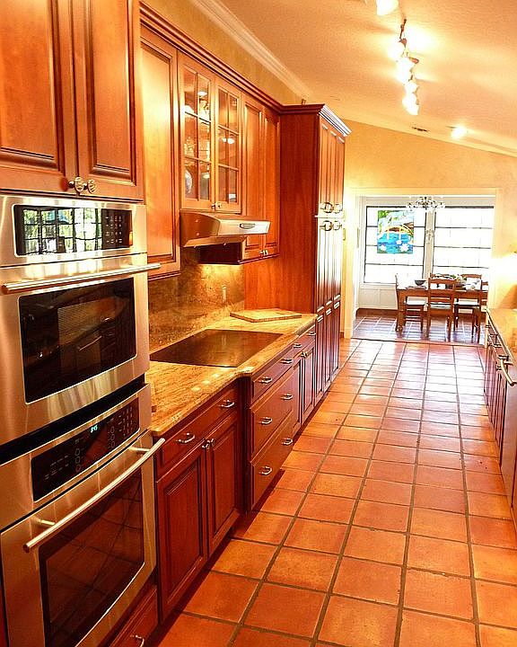 New kitchen