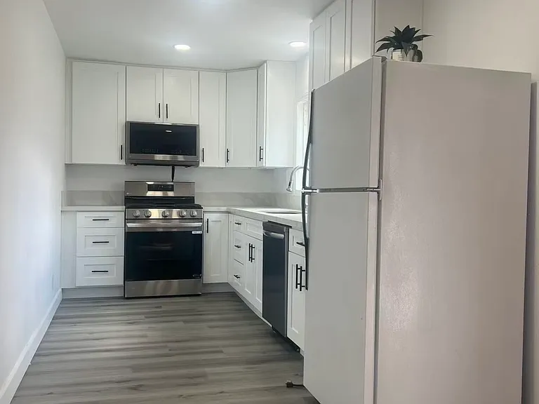 17423 Calcutta St — Photo 3