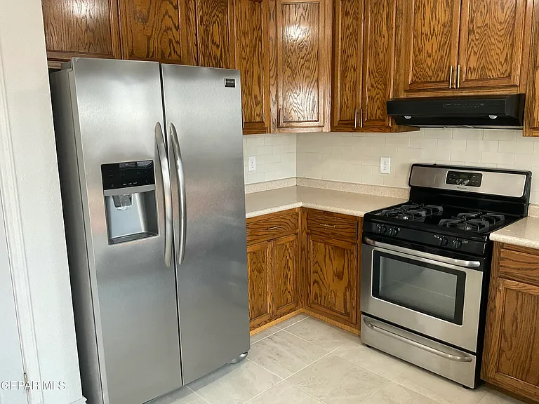 335 Flynn Dr — Photo 13