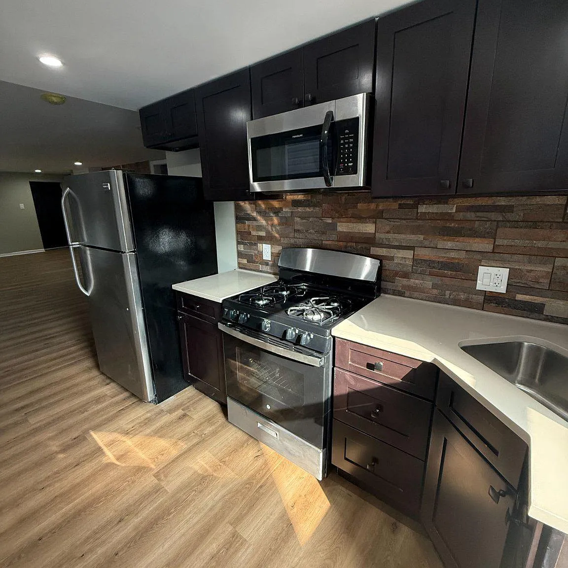 Studio, 1.0 bath, 615 sqft, $1,450 — Photo 2
