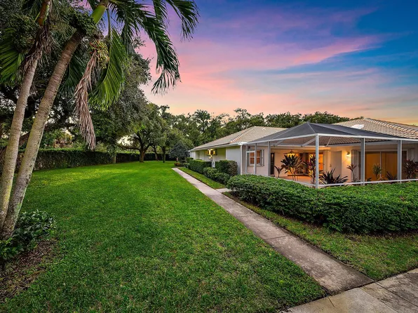 8803 Chapman Oak Court, Palm Beach Gardens, FL 33410