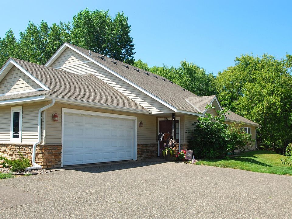 1st image of 1322 Carnelian St N
