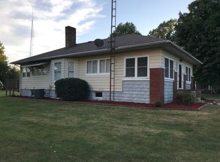 304 E South 1st St, Findlay, IL 62534