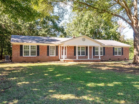 3rd image of 450 Heritage Hills Dr
