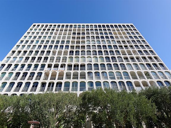 3rd image of 1001 Genter St #8G