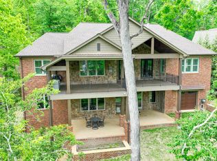 100 Porch Swing Cv, Savannah, TN 38372