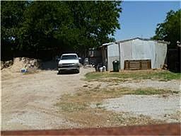 5th image of 229 E Walters St