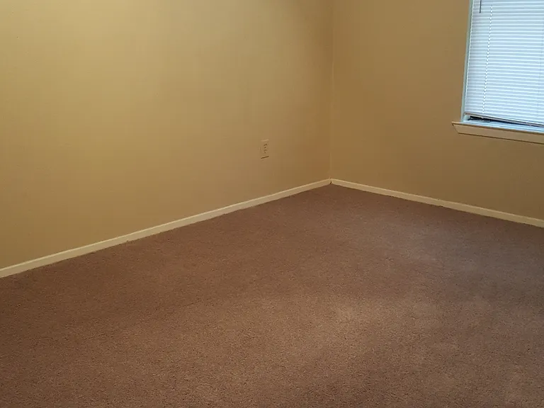 238 Craddock Ave — Photo 8