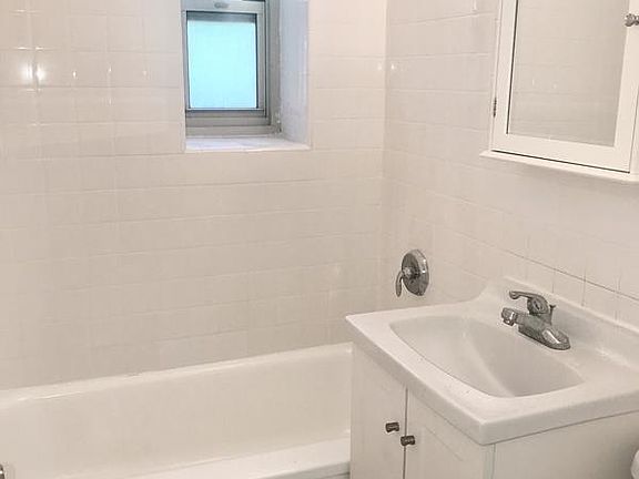 5th image of 8230 138th St APT 6K