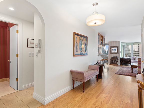 3rd image of 44 W 62nd St #23DE