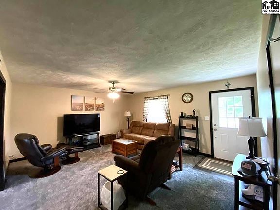 4th image of 507 Monterey Pl
