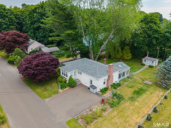 2nd image of 32 Summer Street