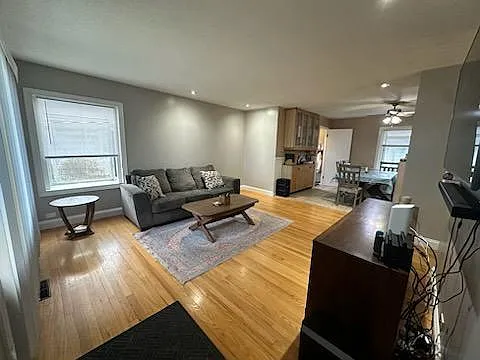 1104 Coral Dr — Photo 2