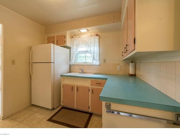 3rd image of 426 E 272nd St