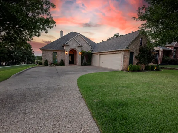 1205 Indian Lake Trl, Corinth, TX 76210