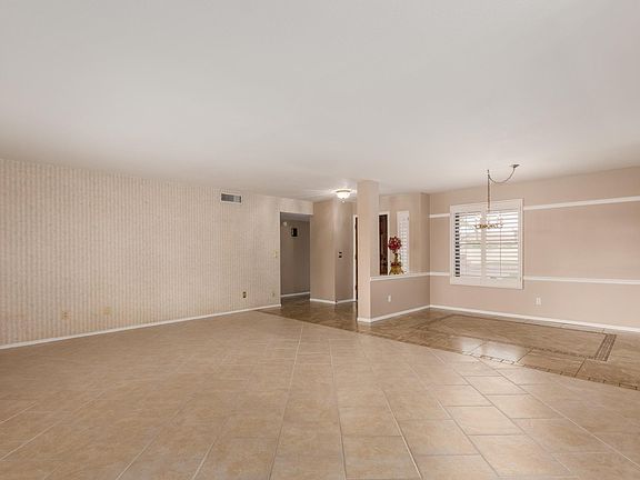 4th image of 18923 N 97th Ln