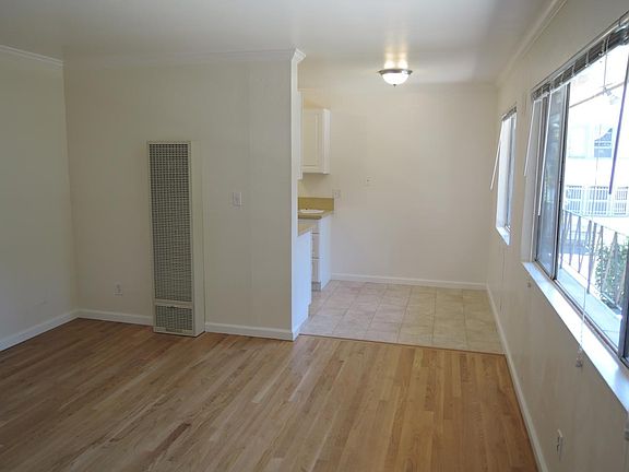 5th image of 411 E 17th St APT 10