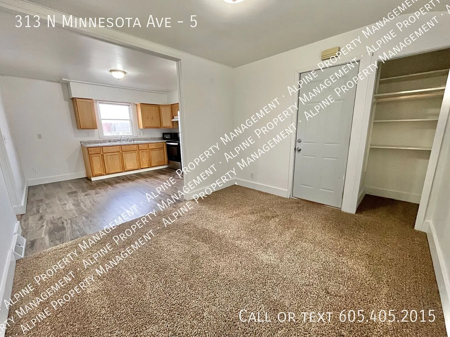 2 Bed Apartment near Downtown! — Photo 4