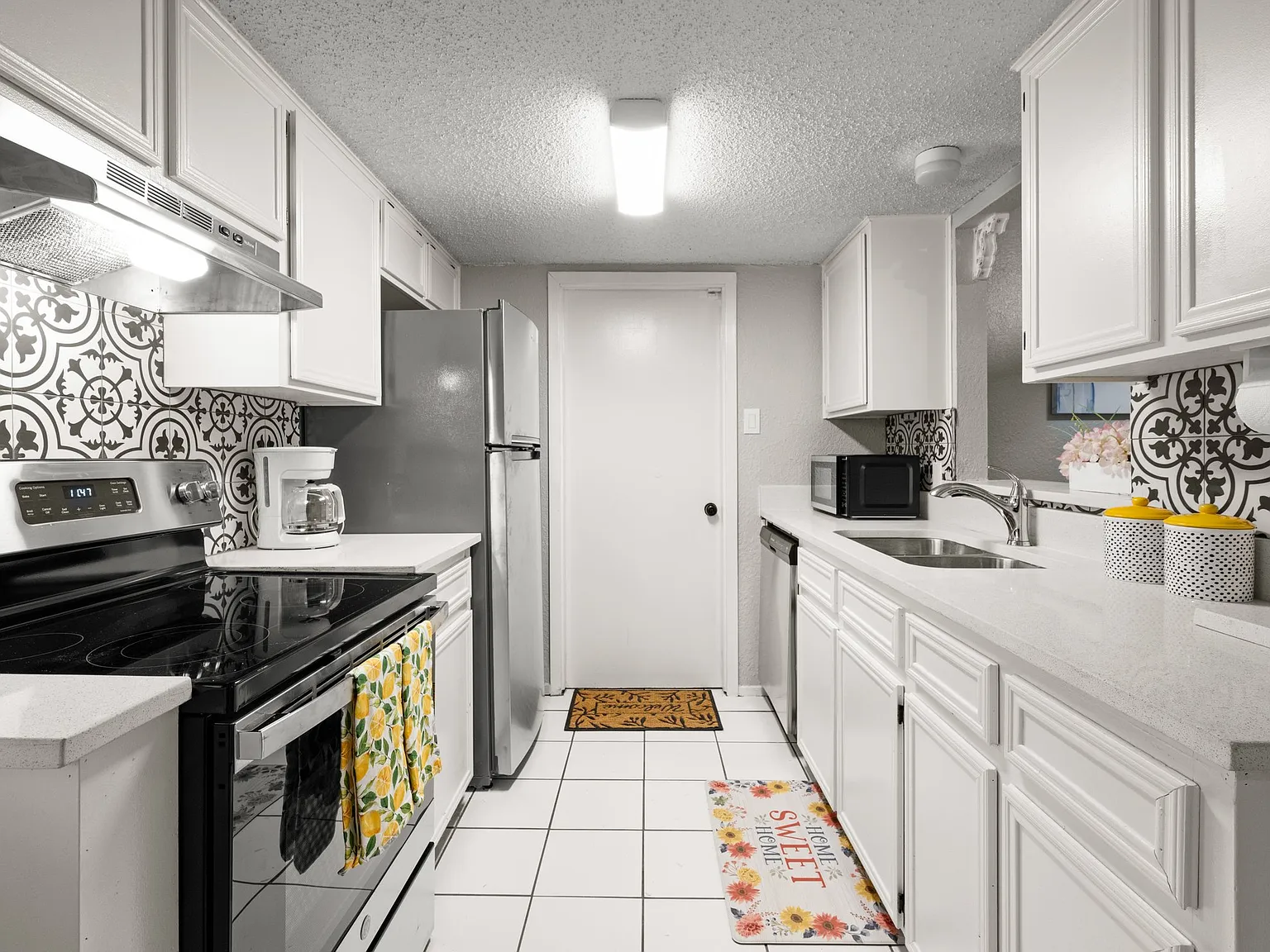 2 bed, 1032 sqft, $2,900 — Photo 4