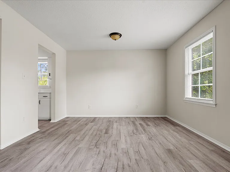 319 Revell Dr #H — Photo 6