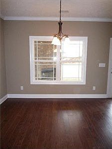 3rd image of 128 Franklin St