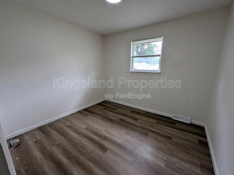 11891 Bridgevale Ave — Photo 9