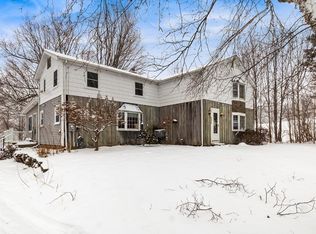 220 Upper North Row Rd, Sterling, MA 01564