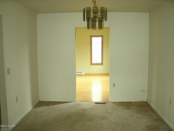 3rd image of 4003 Charles Dr