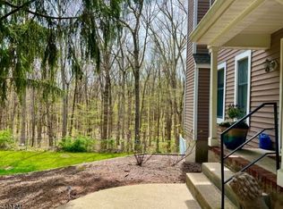 32 Hillsborough Ct, Rockaway, NJ 07866