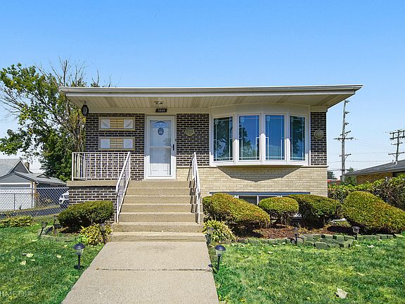 2nd image of 5644 W 87th Pl