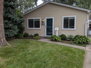 954 Pearson St, Ferndale, MI 48220