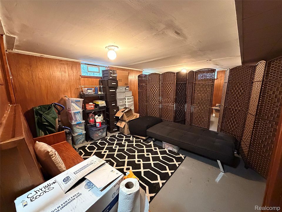 25675 Barbara St, photo 15